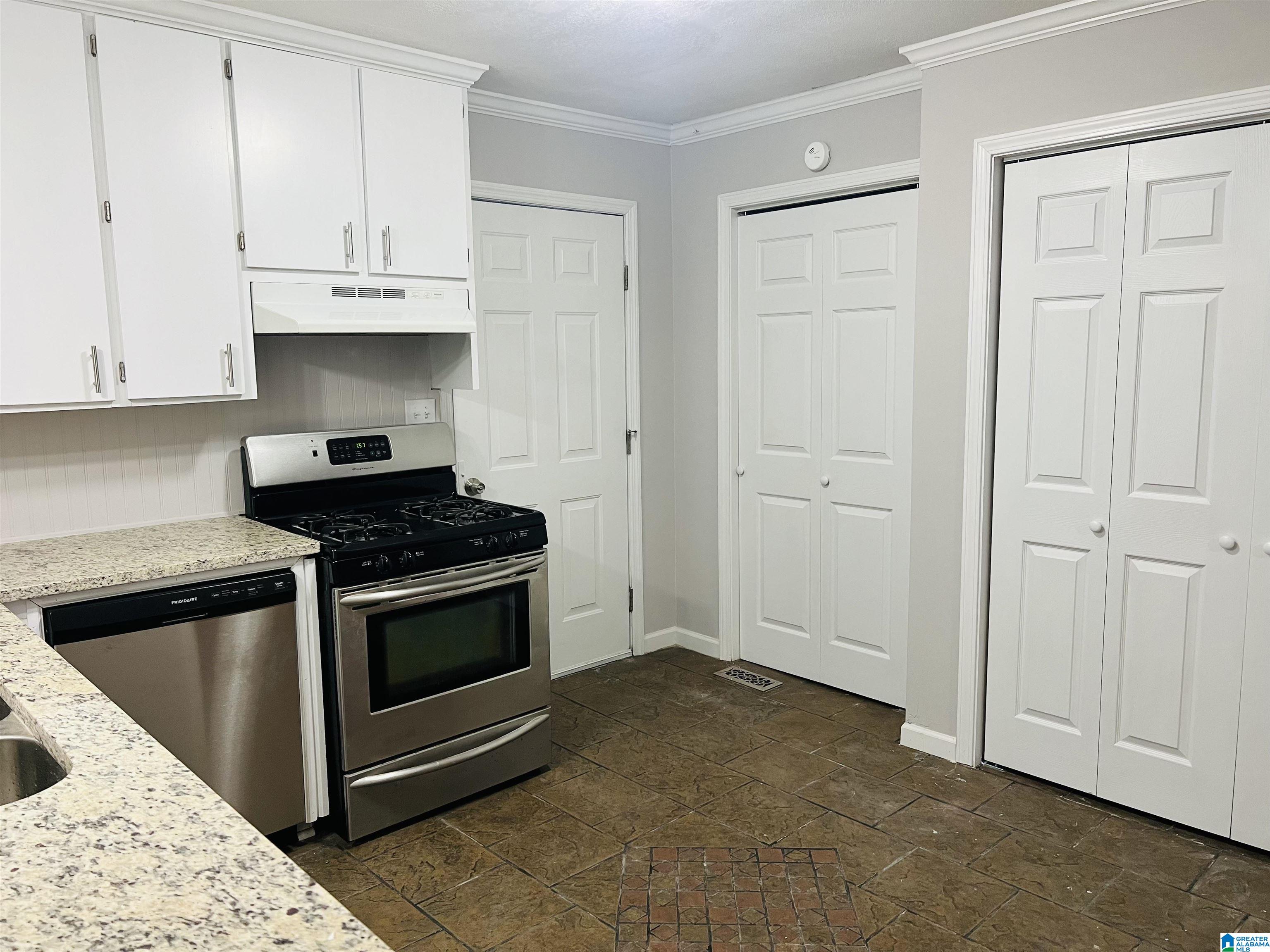 5804 S Road Pinson, AL 35126 - Photo 10 of 22