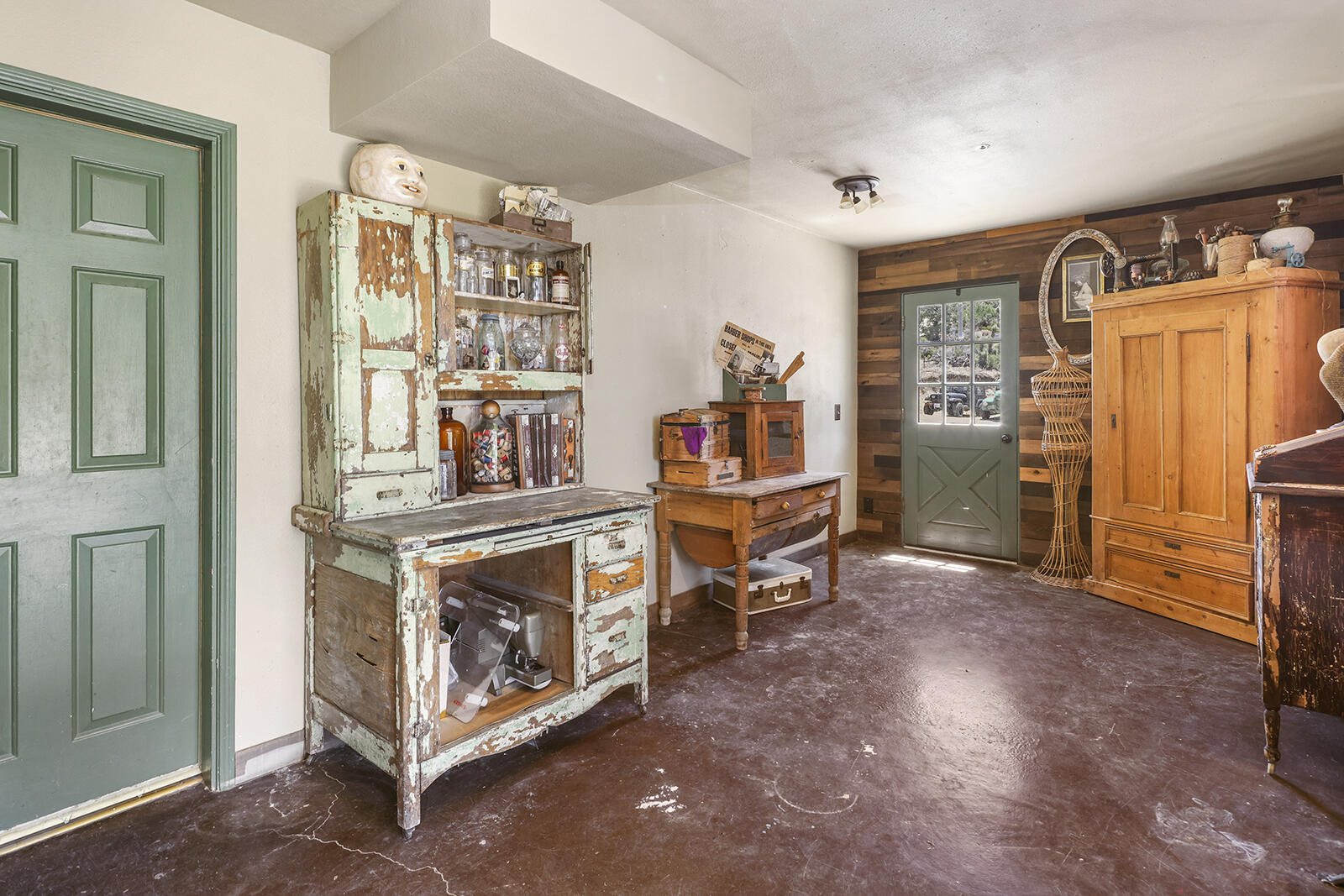 29025 Pinon Road Llano, CA 93544 - Photo 17 of 51 1A1A1057