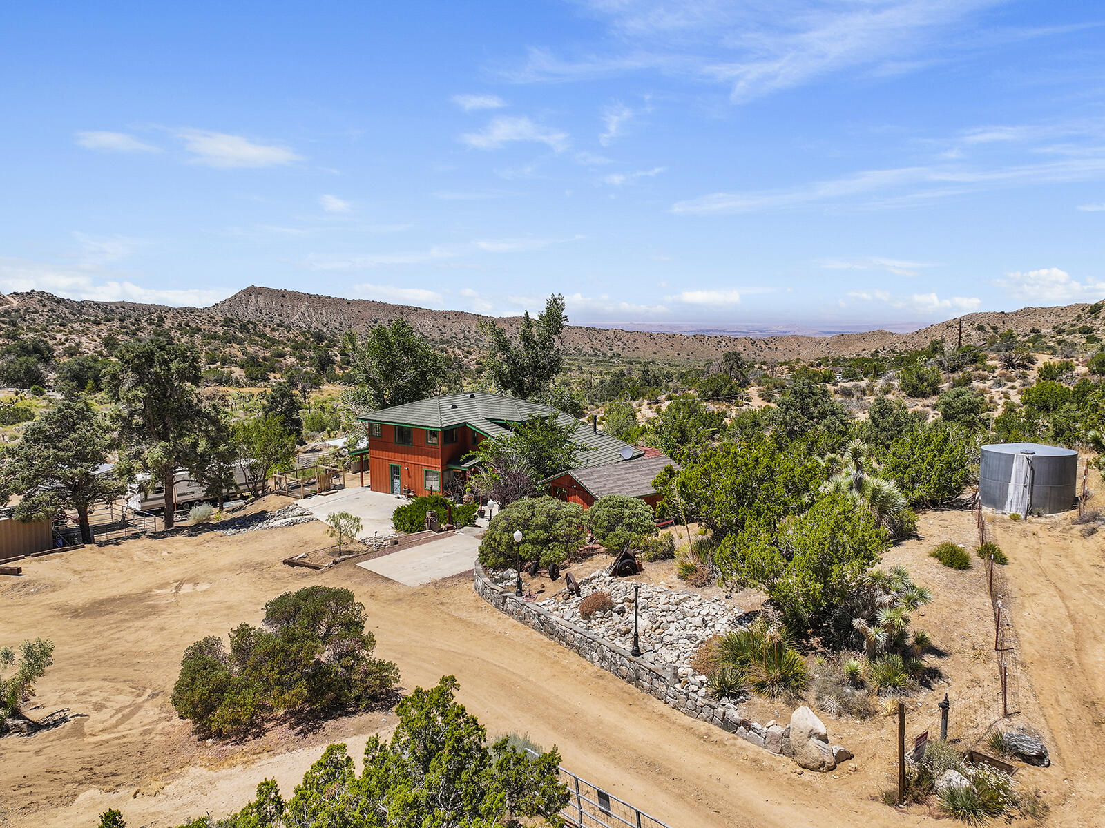 29025 Pinon Road Llano, CA 93544 - Photo 40 of 51 DJI_20230804134931_0002_Da