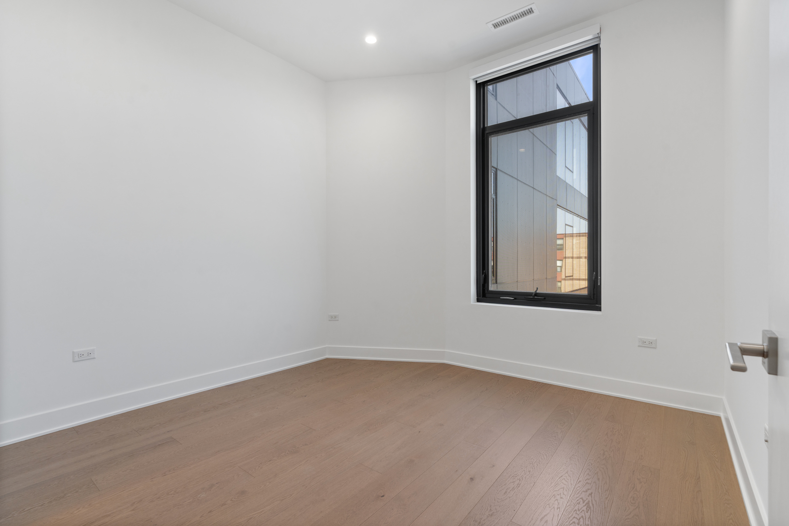6 North Bishop Street, Unit 406 Chicago, IL 60607 - Photo 25 of 34