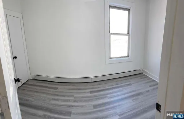 $3,999 | 954 East Grand Street, Elizabeth, NJ 07201