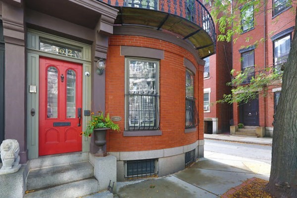 2 Laurel Street Boston, MA 02129 - Photo 1 of 30