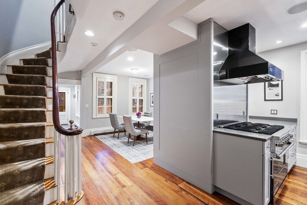 2 Laurel Street Boston, MA 02129 - Photo 8 of 30