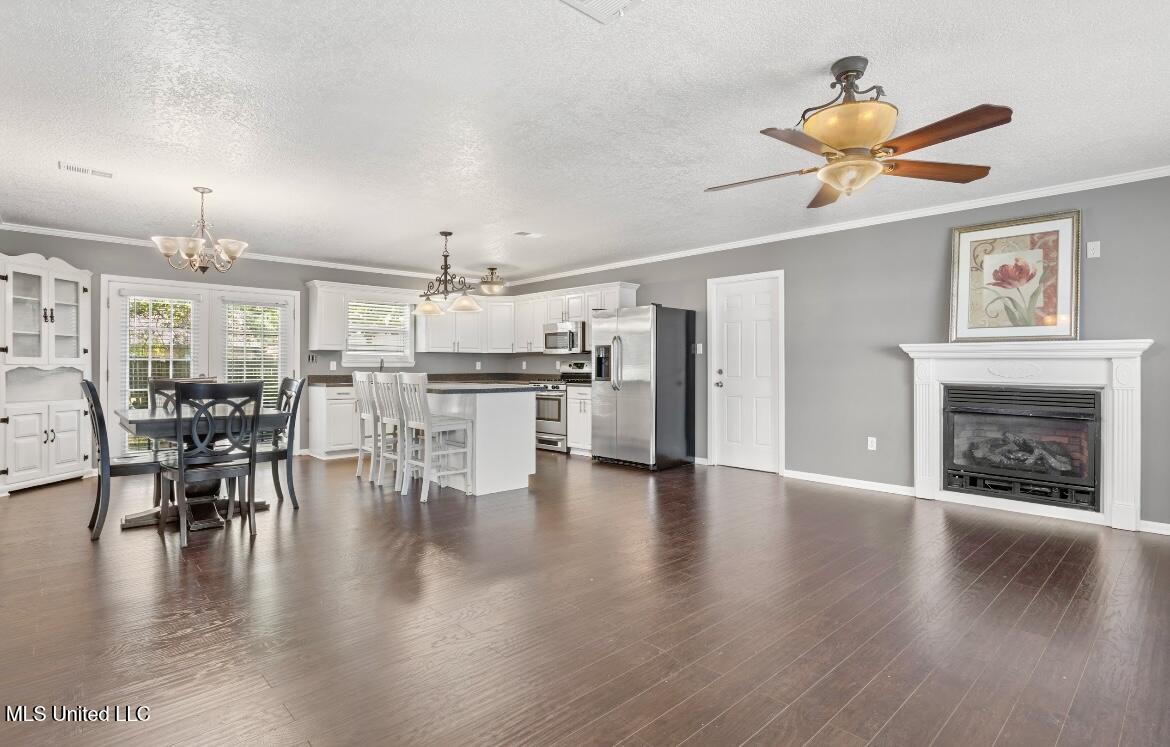 11390 Ruth Court Biloxi, MS 39532 - Photo 6 of 27 IMG_4409