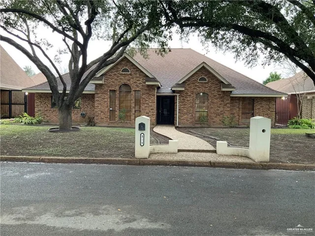 a front view of house with yard