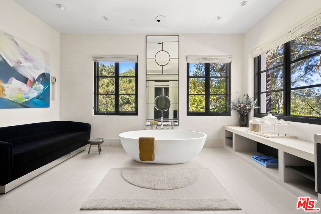 12705 Chalon Road Los Angeles, CA 90049 - Photo 21 of 47