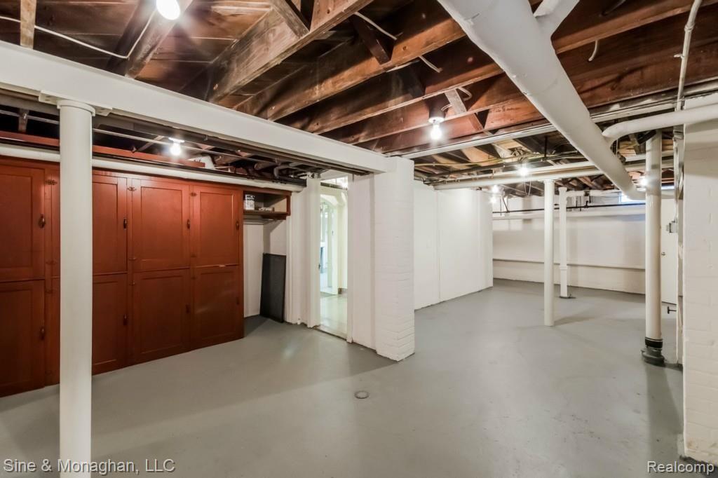 1035 Bishop Road Grosse Pointe, MI 48230 - Photo 43 of 62 043-Basement-1944657-medium.jpg