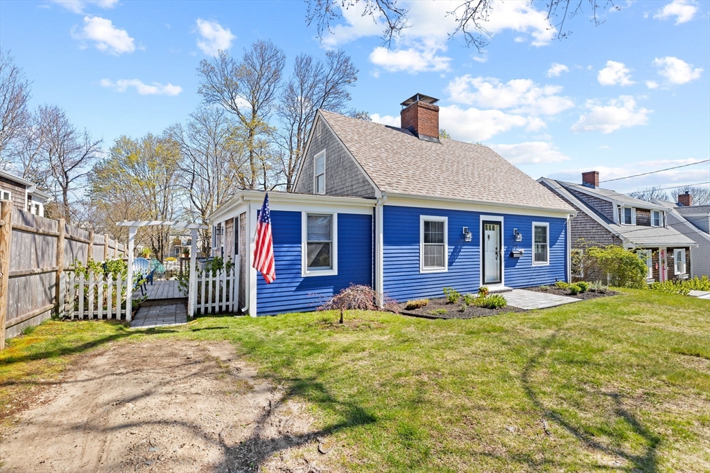 20 Damon Road Scituate, MA 02066 - Photo 2 of 23