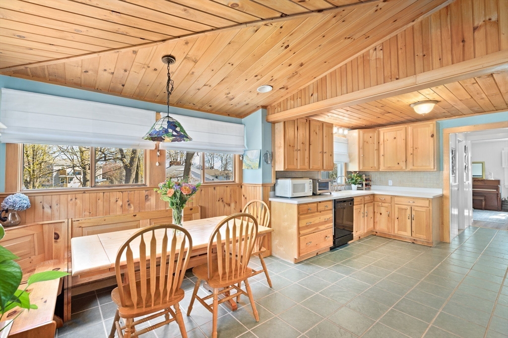 20 Damon Road Scituate, MA 02066 - Photo 6 of 23