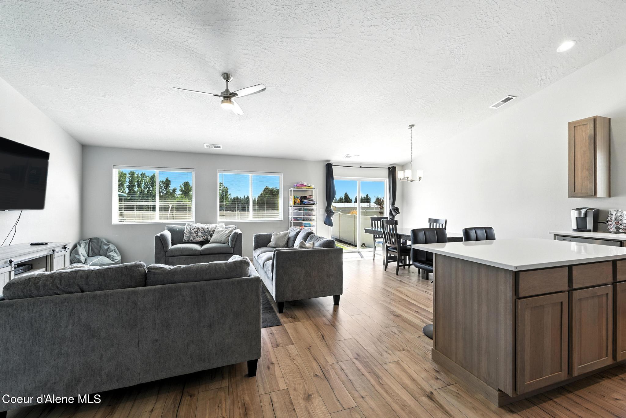 6286 Dayton Avenue Rathdrum, ID 83858 - Photo 5 of 23 IMG_0157