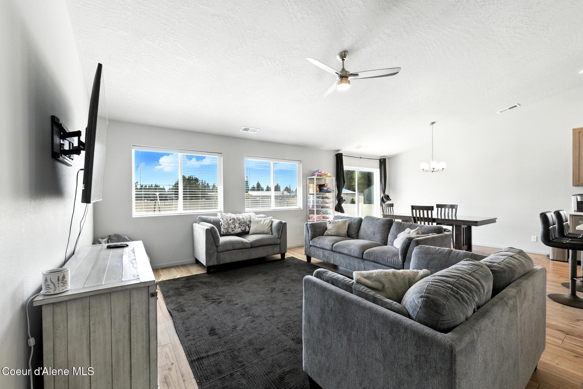 6286 Dayton Avenue Rathdrum, ID 83858 - Photo 6 of 23 IMG_0167