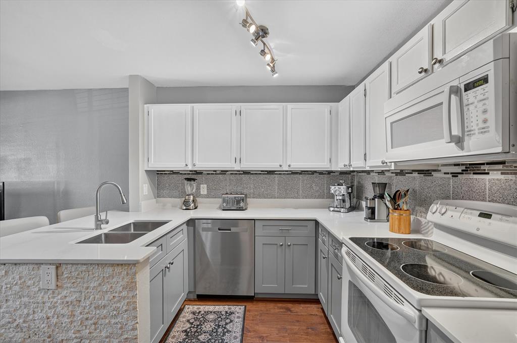 6108 Abrams Road, Unit 403 Dallas, TX 75231 - Photo 16 of 33 Gallery Image 16