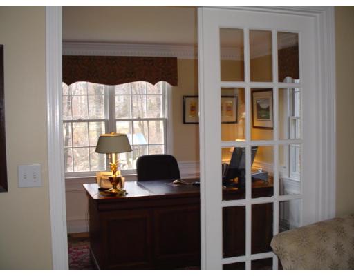 183 Stearns Road Marlborough, MA 01752 - Photo 8 of 27 Gallery Image 8