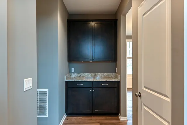 $905,000 | 16796 54th Place North, Plymouth, MN 55446