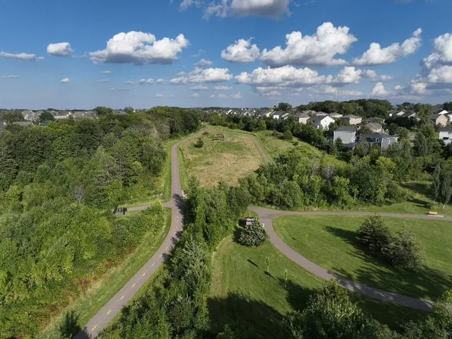 $905,000 | 16796 54th Place North, Plymouth, MN 55446