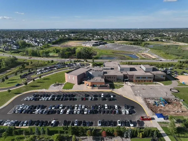 $899,000 | 16796 54th Place North, Plymouth, MN 55446