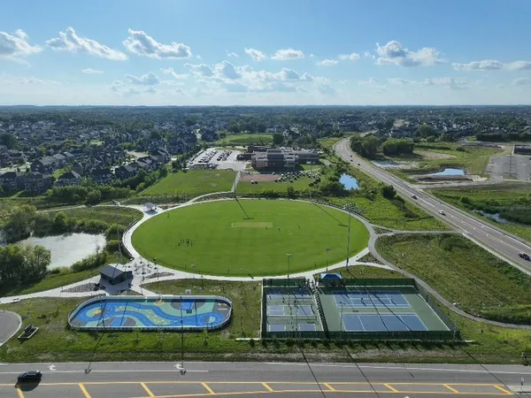 $899,000 | 16796 54th Place North, Plymouth, MN 55446