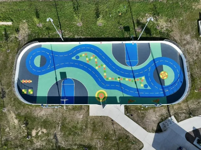 $905,000 | 16796 54th Place North, Plymouth, MN 55446