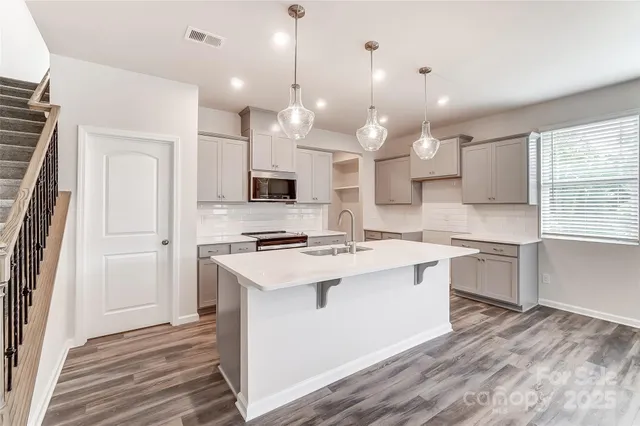 $399,990 | 3916 Cheyney Park Drive, Charlotte, NC 28269