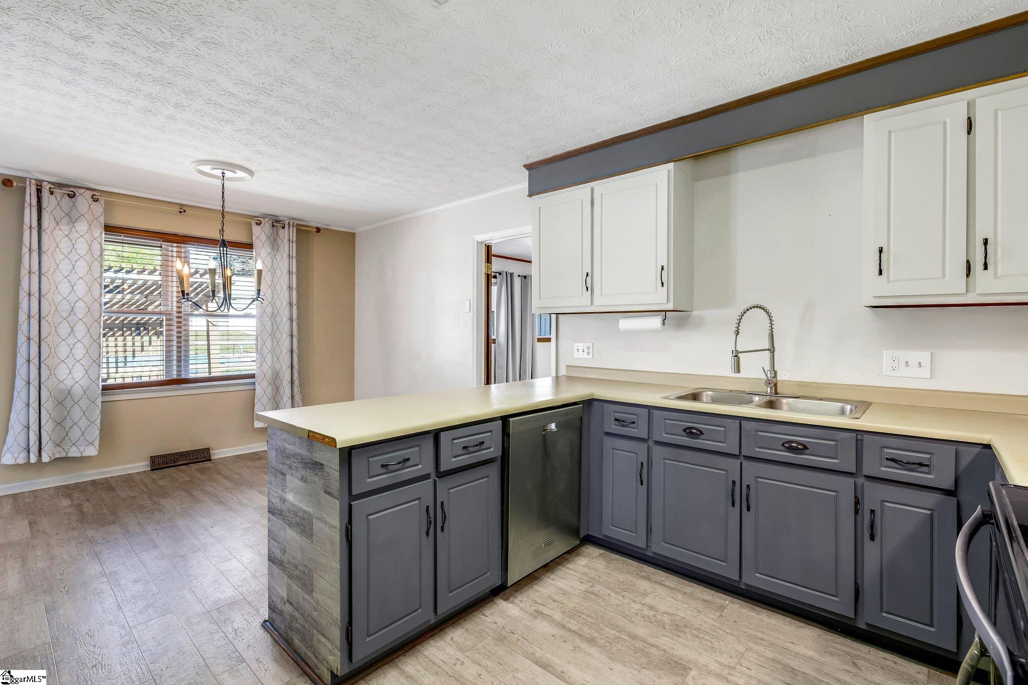 304 Huntington Road Easley, SC 29642 - Photo 8 of 50 Gallery Image 8