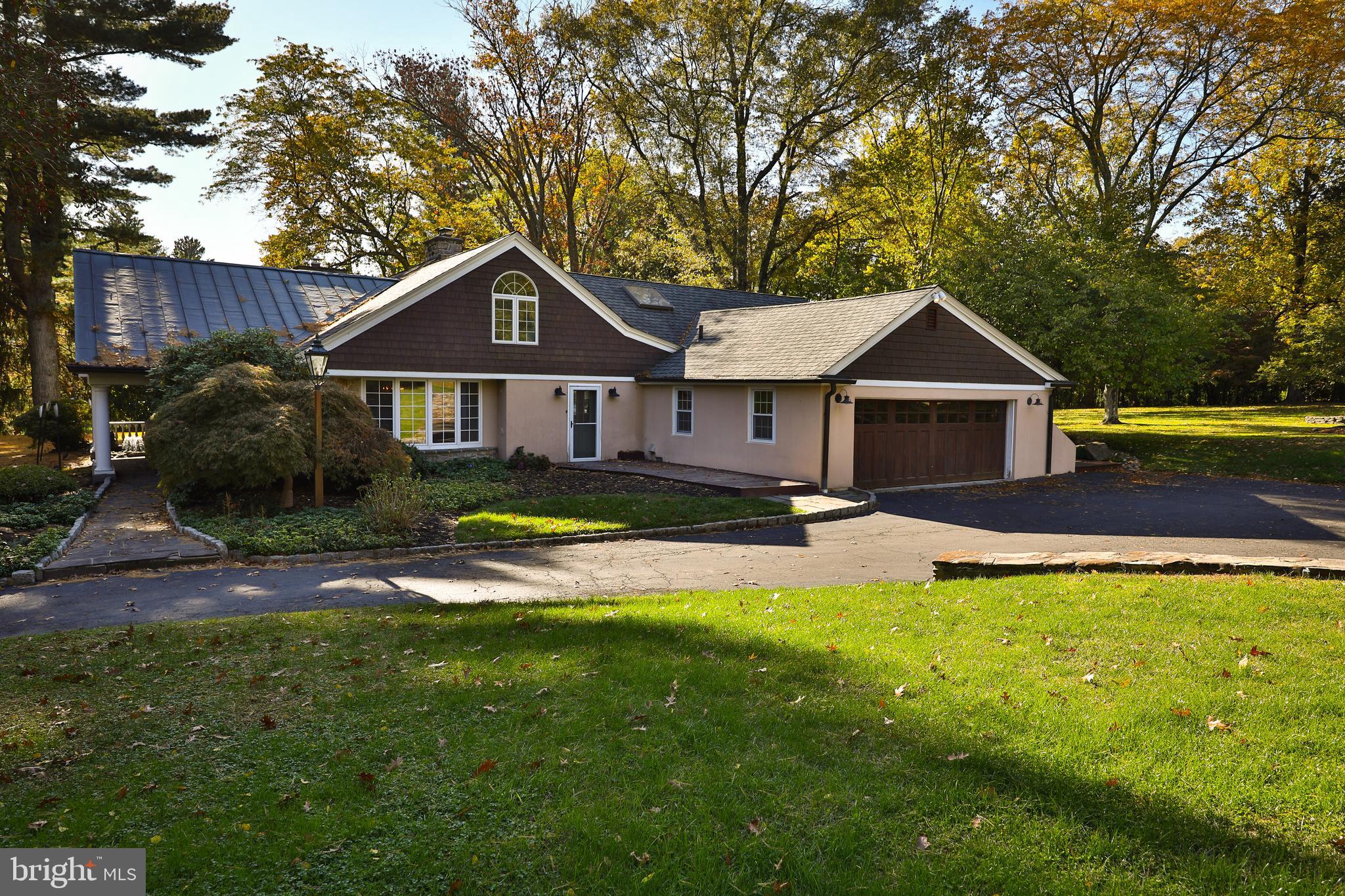 3010 Oakridge Farm Road Huntingdon Valley, PA 19006 - Photo 45 of 48 Side Exterior