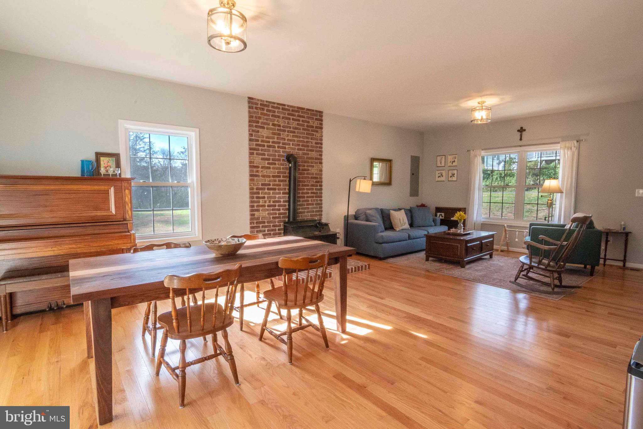 139 Whipporwill Road Front Royal, VA 22630 - Photo 35 of 37 Open floor plan with eat-in living area.