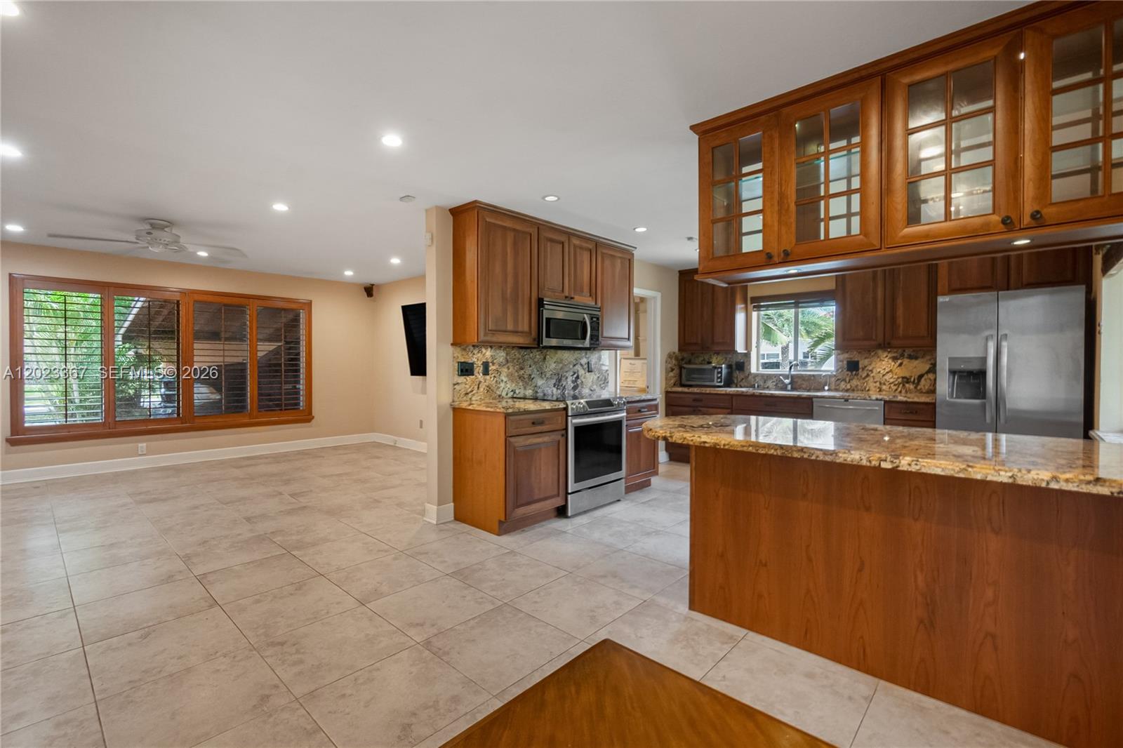9875 Southwest 83rd Street Miami, FL 33173 - Photo 5 of 16