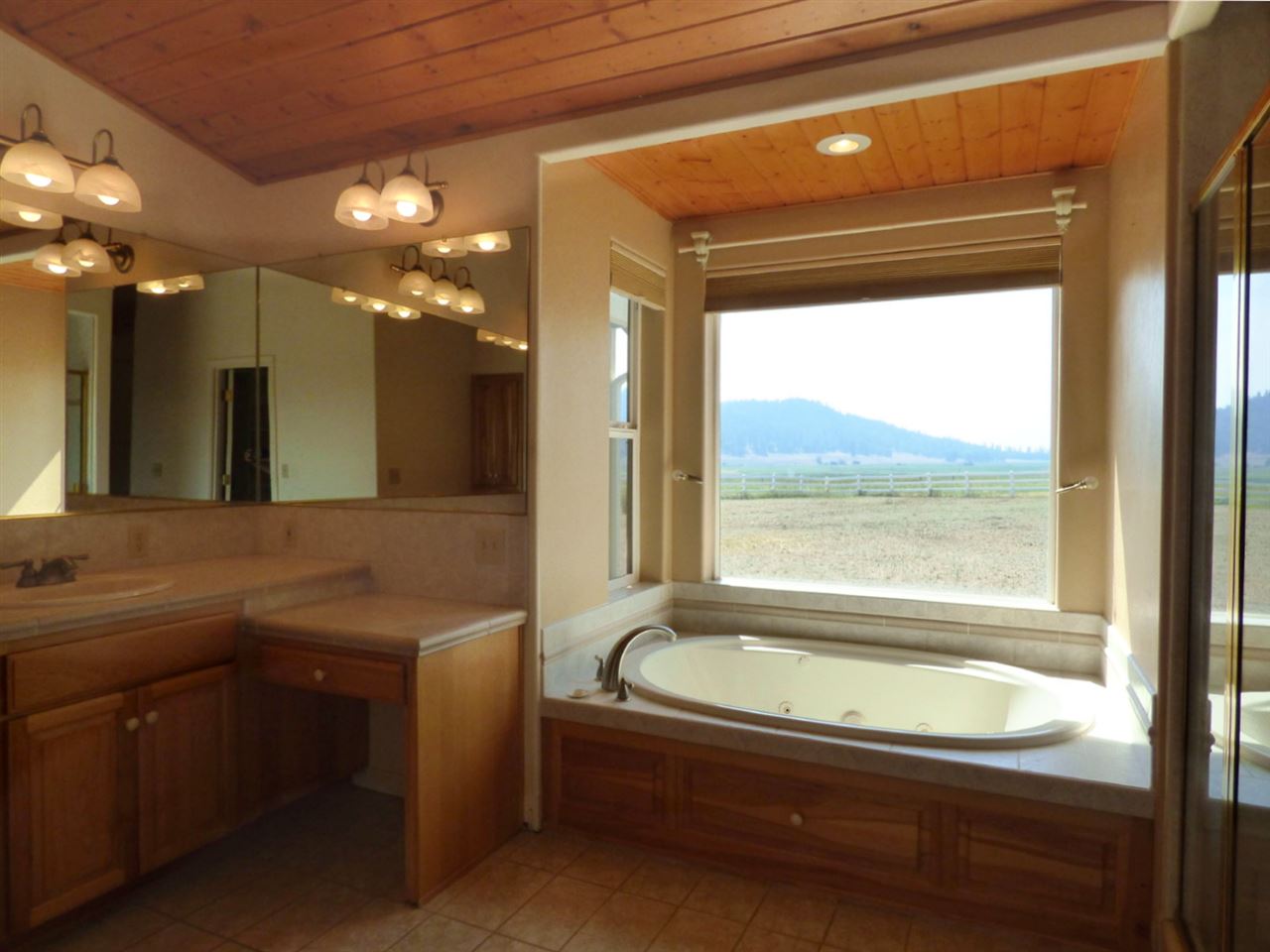 9340 Oro Fino Road Fort Jones, CA 96032 - Photo 14 of 26 Gallery Image 14