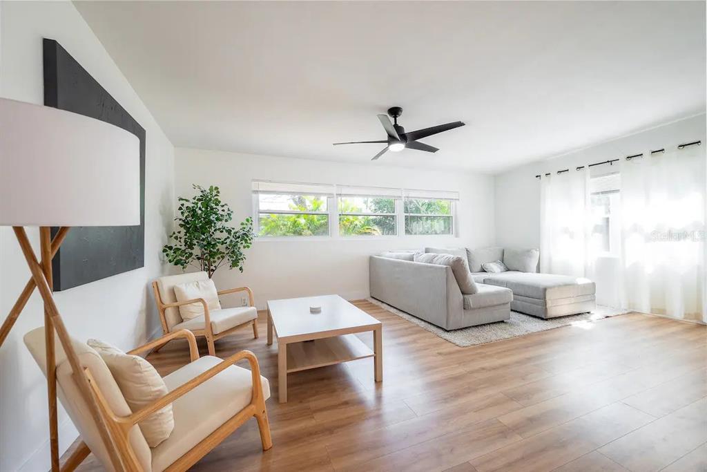 430 Stimson Street Orlando, FL 32839 - Photo 2 of 24