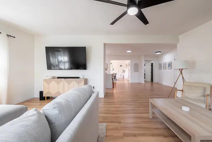 430 Stimson Street Orlando, FL 32839 - Photo 3 of 24