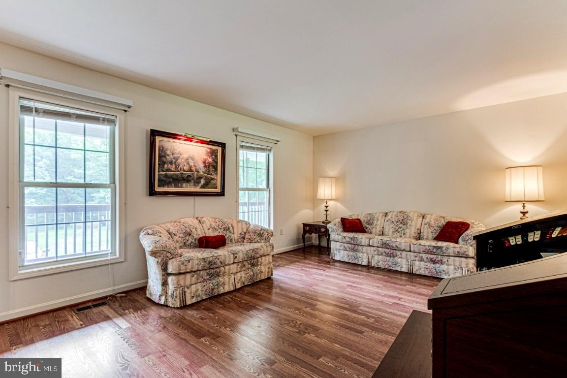 9416 Rogues Road Midland, VA 22728 - Photo 16 of 51 Gallery Image 16