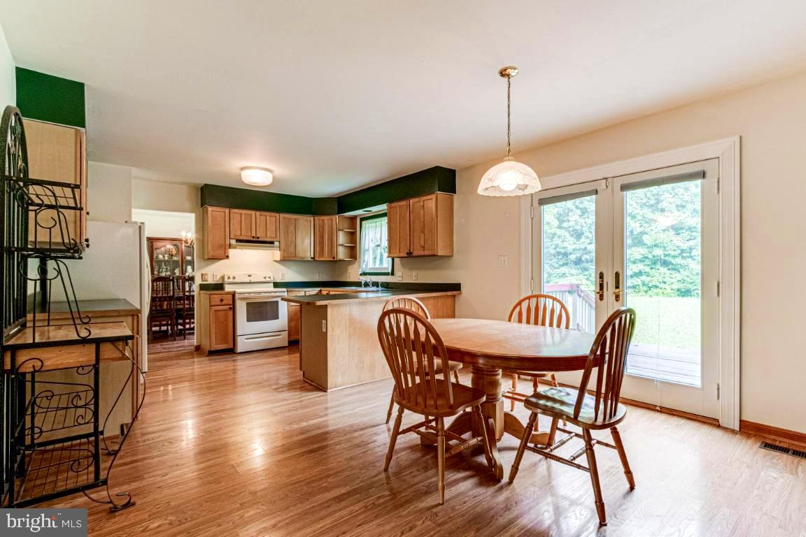 9416 Rogues Road Midland, VA 22728 - Photo 8 of 51 Gallery Image 8