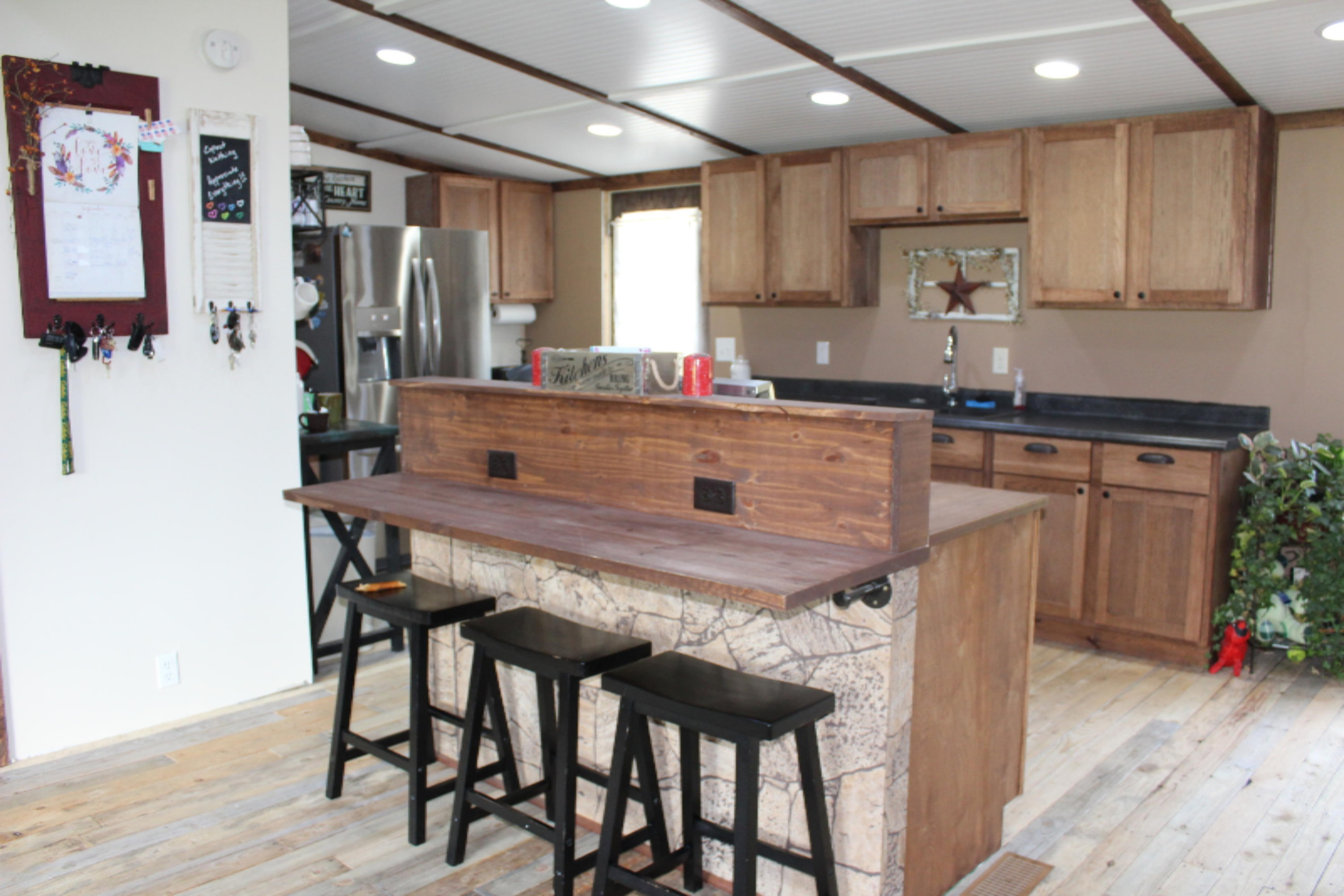 4151 Nickleplate Road Ionia, MI 48846 - Photo 5 of 44 IMG_4677