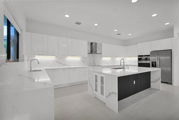 $1,849,000 | 10386 Southwest 57th Court, Cooper City, FL 33328