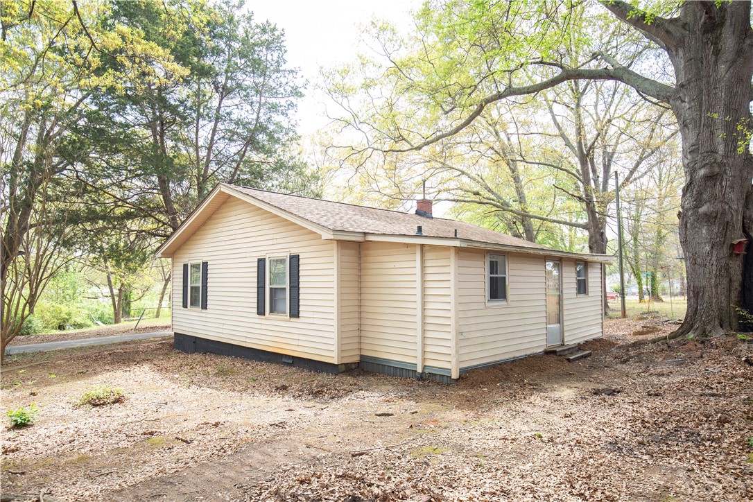 103 Maple Street Westminster, SC 29693 - Photo 4 of 25