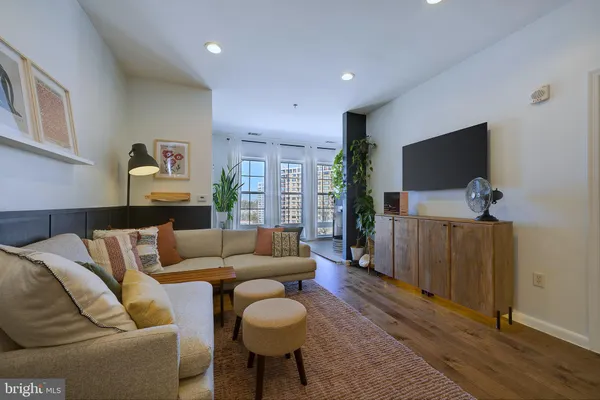 $349,000 | 8045 Newell Street, Unit 514, Silver Spring, MD 20910