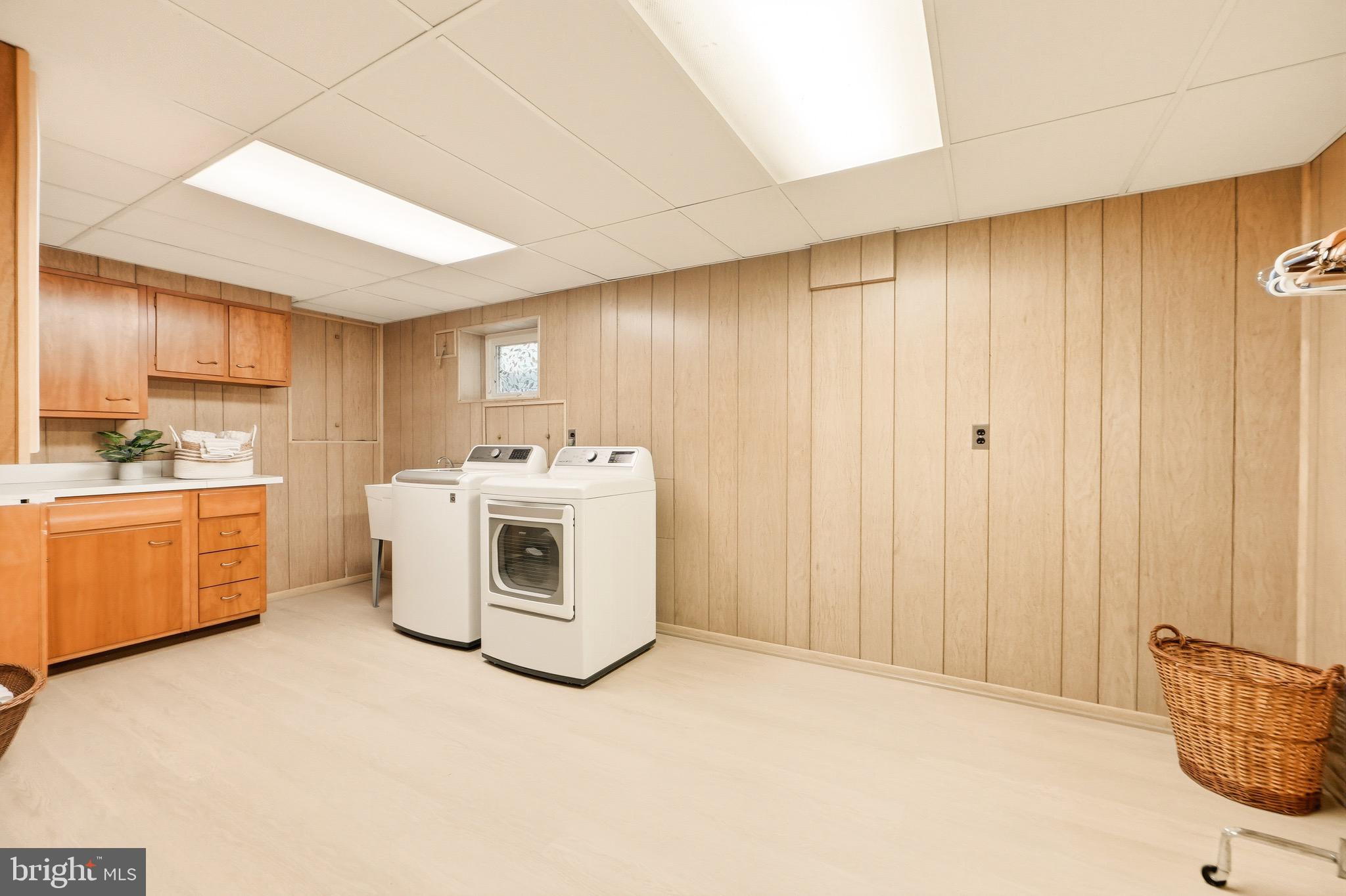 2508 Redmiles Drive Silver Spring, MD 20905 - Photo 27 of 44 Laundry room