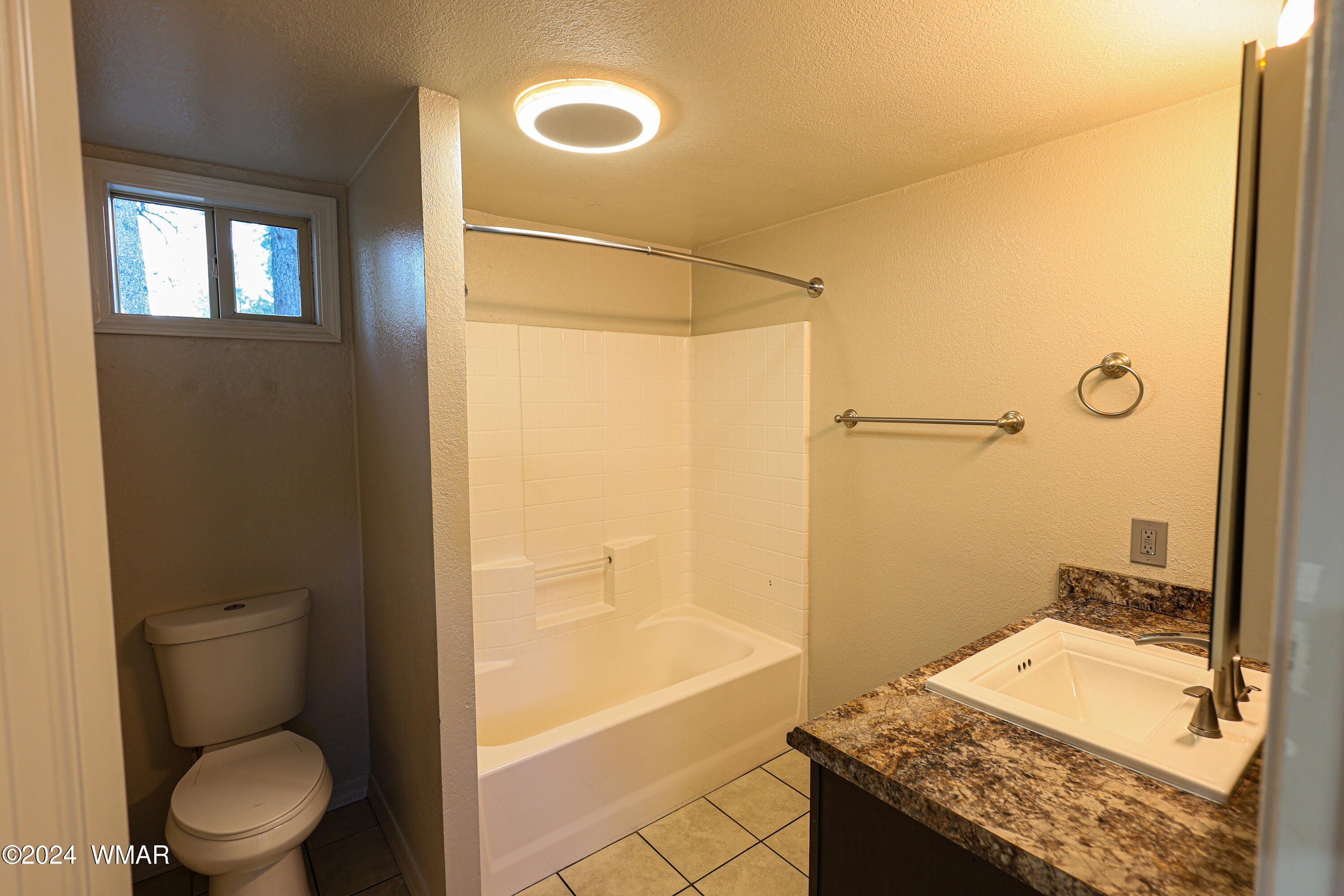 2800 South White Mountain Road Show Low, AZ 85901 - Photo 6 of 15 Bathroom