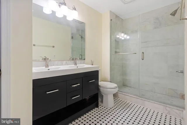 $2,550 | 2129 Walnut Street, Unit 3, Philadelphia, PA 19103