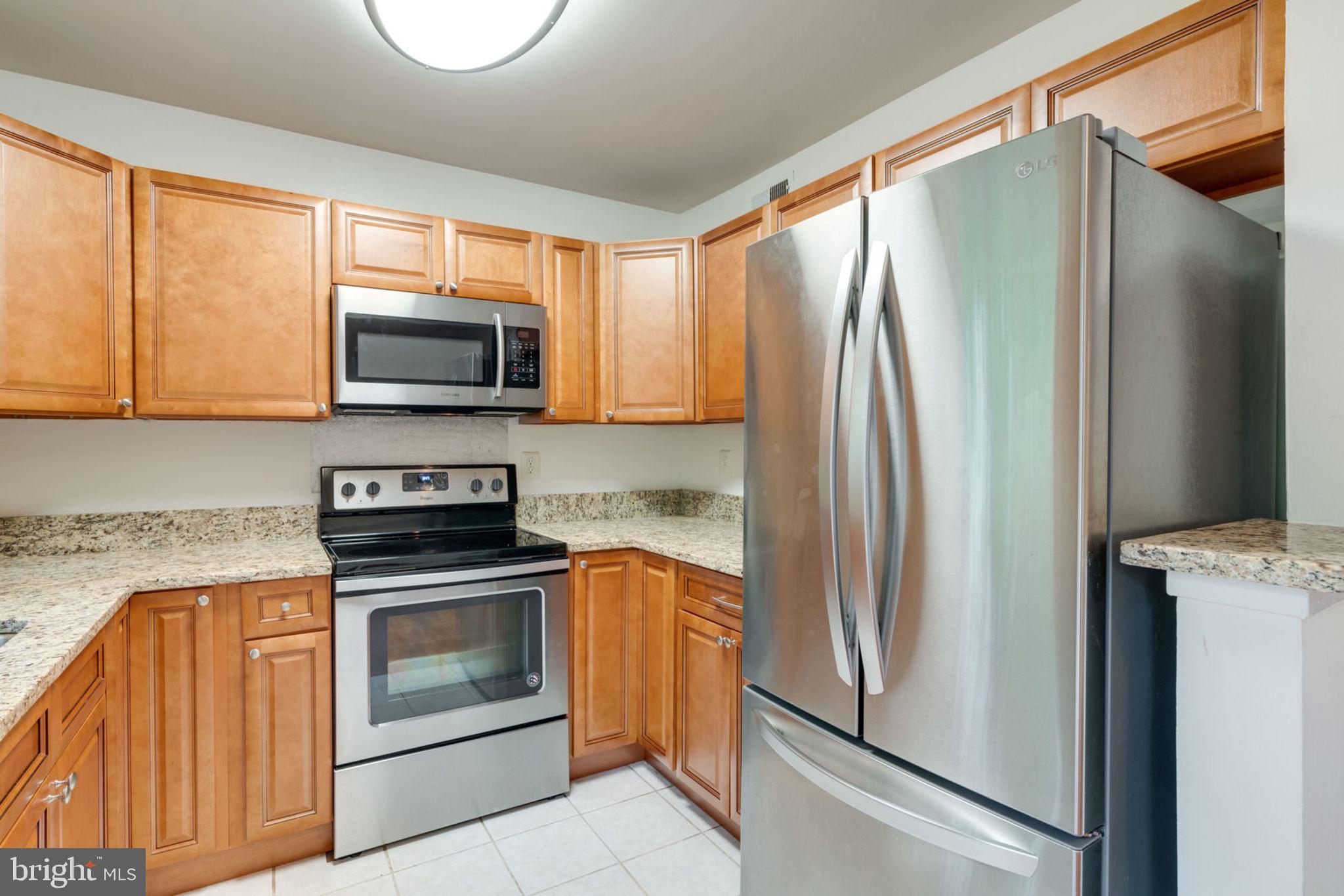 8903 Waites Way Lorton, VA 22079 - Photo 12 of 44 Stainless steel Appliances