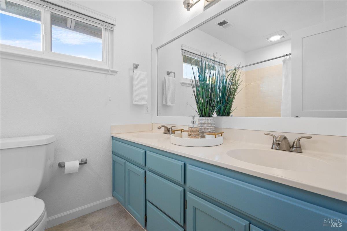 1194 Halyard Drive Santa Rosa, CA 95401 - Photo 33 of 50 Well-positioned upstairs bathroom serving the secondary bedrooms.