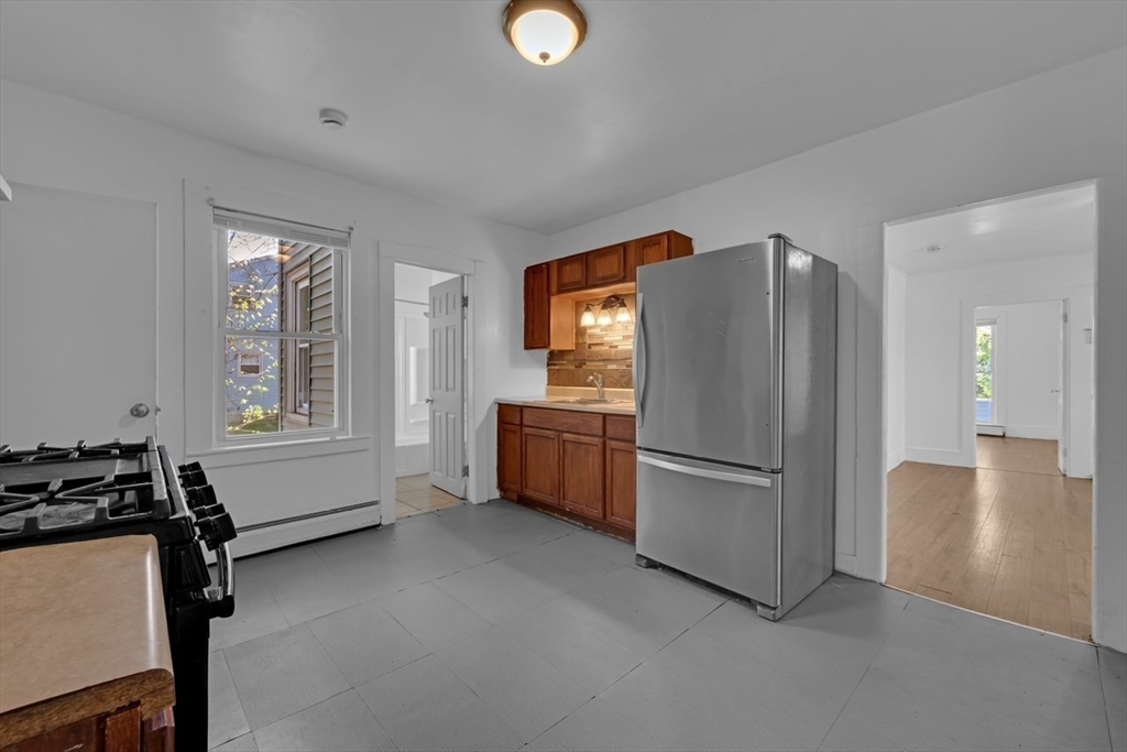 88 Tyler Street Springfield, MA 01109 - Photo 11 of 16 Gallery Image 11