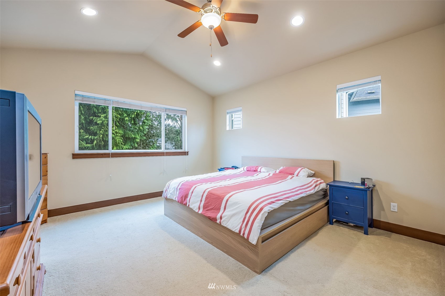 312 202nd Place Southeast Bothell, WA 98012 - Photo 20 of 38