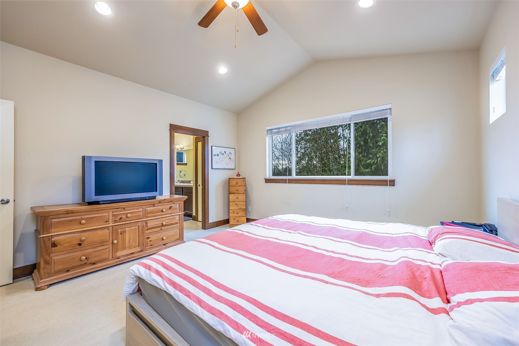 312 202nd Place Southeast Bothell, WA 98012 - Photo 21 of 38