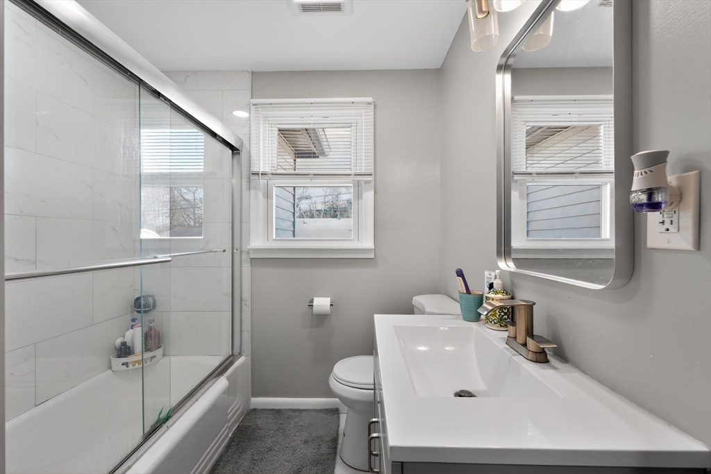 13 McAuliffe Road Randolph, MA 02368 - Photo 18 of 25