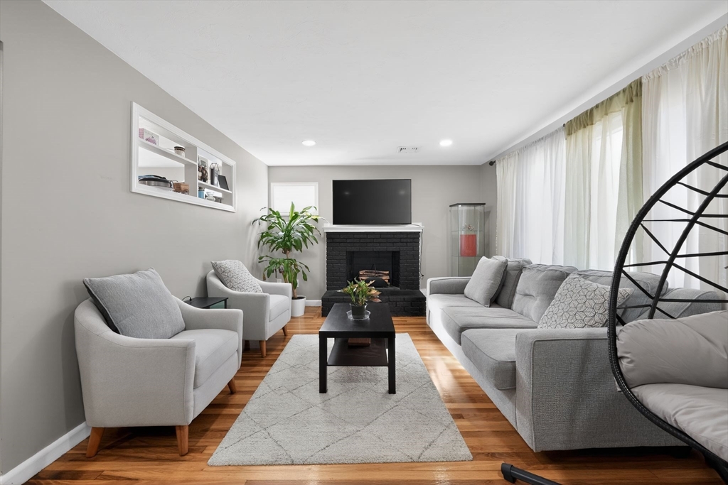 13 McAuliffe Road Randolph, MA 02368 - Photo 5 of 25