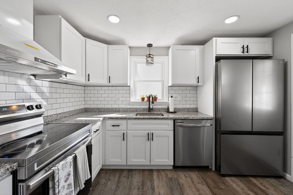 13 McAuliffe Road Randolph, MA 02368 - Photo 9 of 25