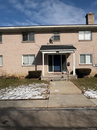$1,250 | 22108 Dante Street, Oak Park, MI 48237