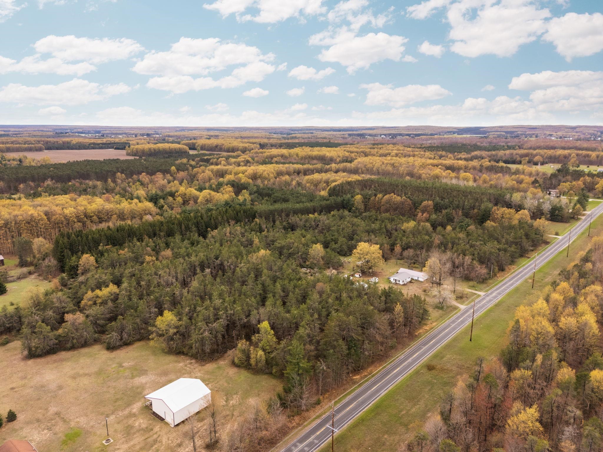 960 East 32 Road Boon, MI 49618 - Photo 6 of 31