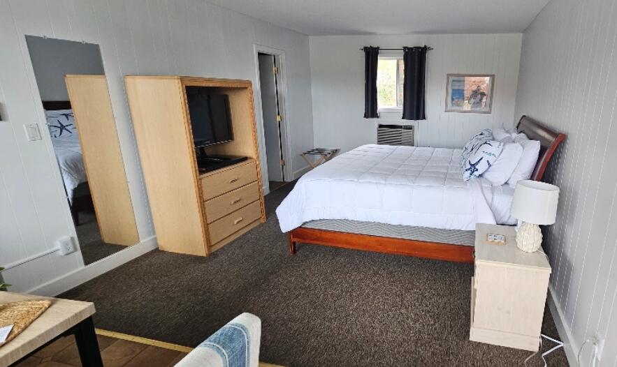 876 Post Road Wells, ME 04090 - Photo 9 of 16 Interior